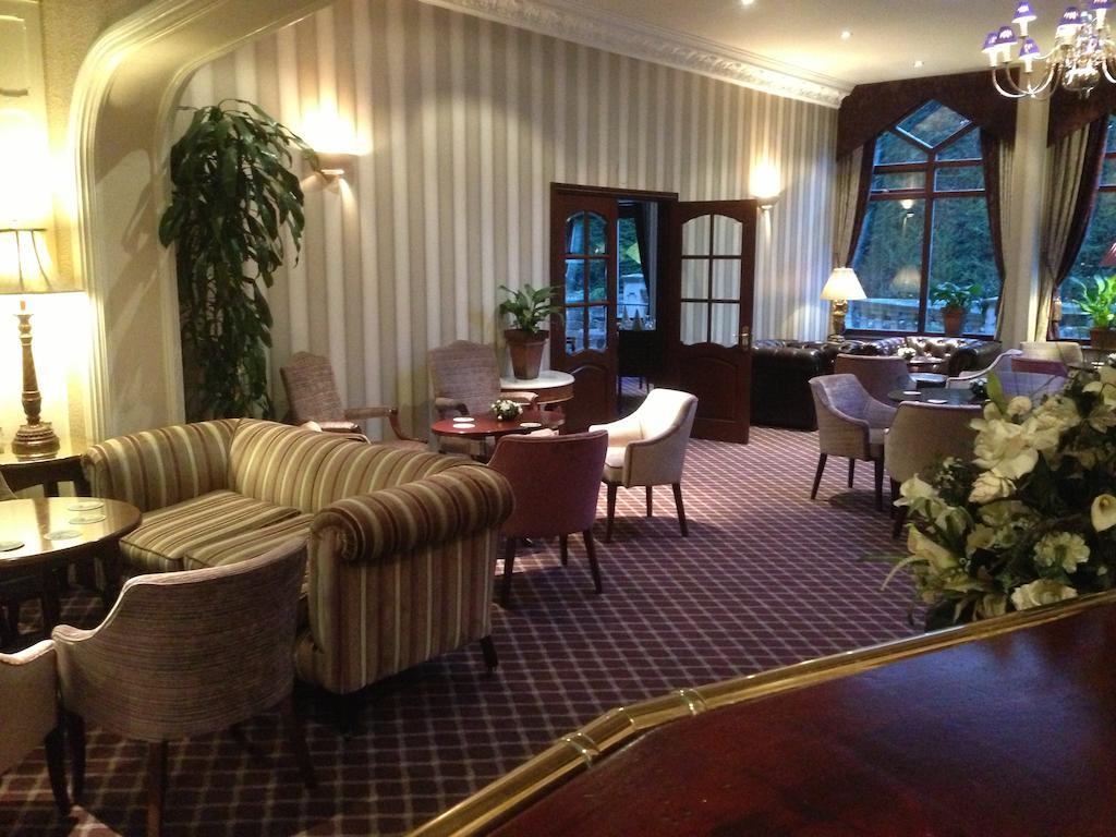 Oakwood Hall Hotel Bingley Exterior foto
