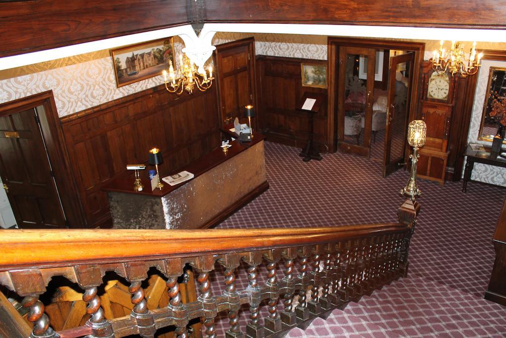 Oakwood Hall Hotel Bingley Exterior foto