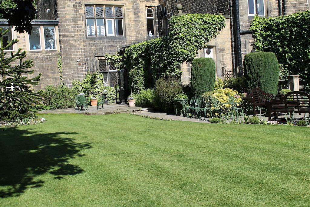 Oakwood Hall Hotel Bingley Exterior foto